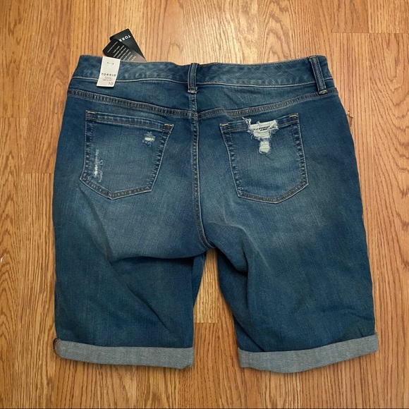 New With Tags torrid Bermuda shorts - Picture 9 of 9